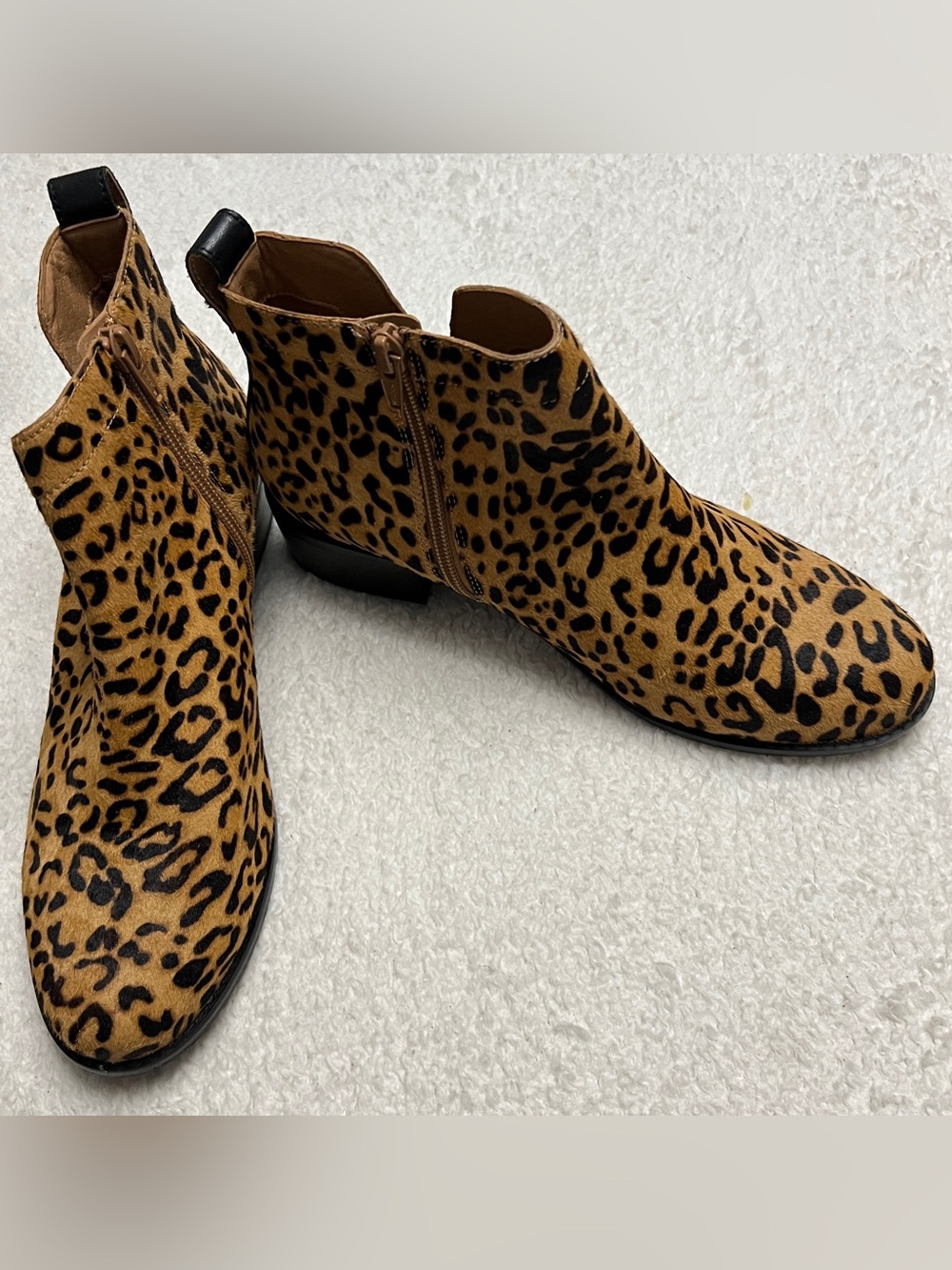 Vionic Leopard Print Calf Hair Ankle Boots - Tan & Black Size 8